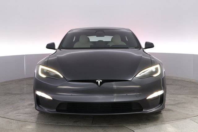 2023 Tesla Model S — photo 9 of 21