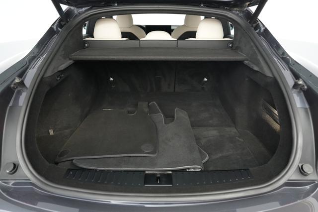 2023 Tesla Model S — photo 6 of 21