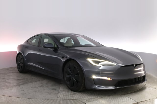2023 Tesla Model S — photo 10 of 21