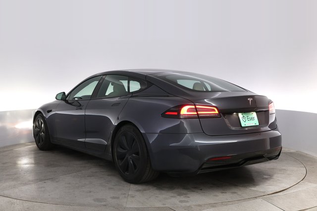 2023 Tesla Model S — photo 13 of 21