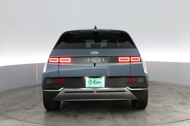 2023 Hyundai IONIQ 5 — photo 12 of 22