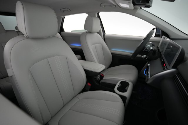 2023 Hyundai IONIQ 5 — photo 18 of 22
