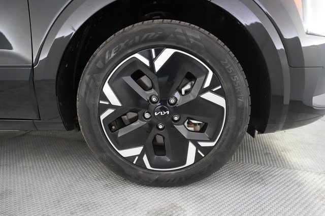 2023 Kia Niro EV — photo 17 of 21