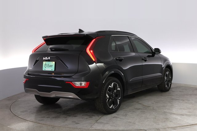 2023 Kia Niro EV — photo 2 of 21