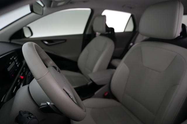 2023 Kia Niro EV — photo 3 of 21