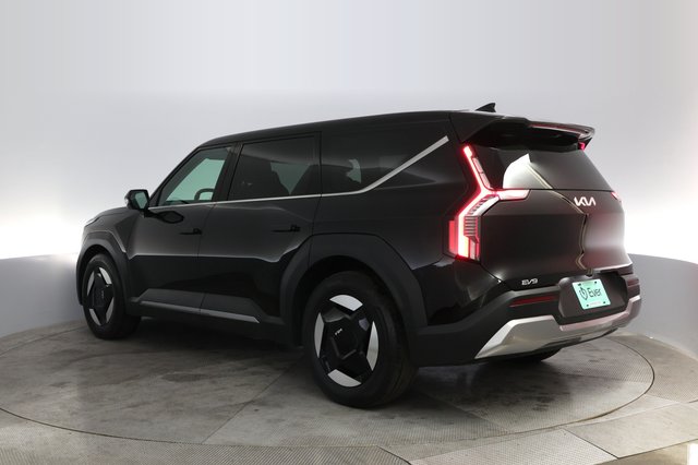 2024 Kia EV9 — photo 13 of 22