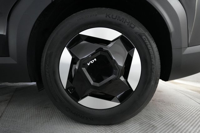 2024 Kia EV9 — photo 16 of 22