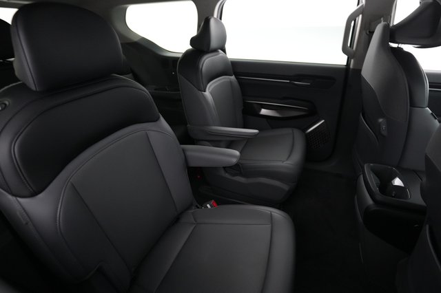 2024 Kia EV9 — photo 4 of 22