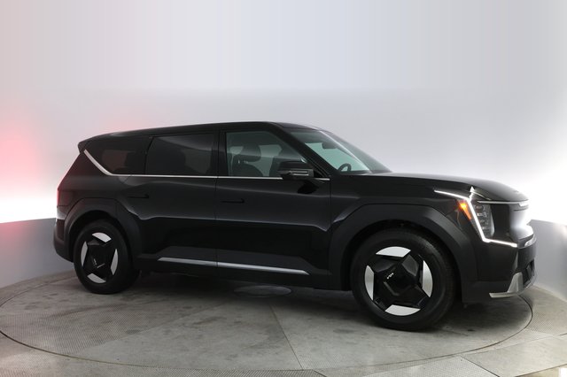 2024 Kia EV9 — photo 11 of 22