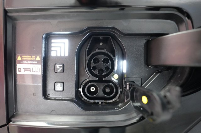 2024 Kia EV9 — photo 8 of 22