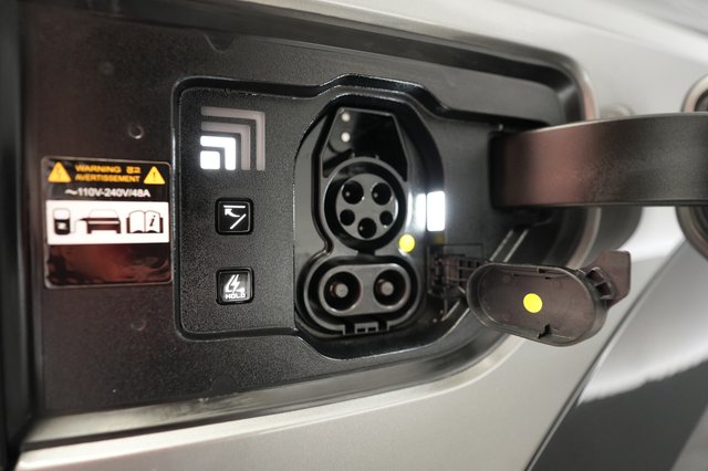 2024 Kia EV9 — photo 8 of 24