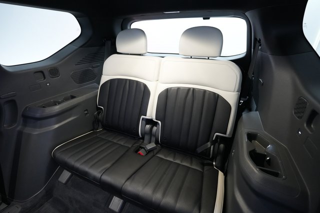 2024 Kia EV9 — photo 20 of 24