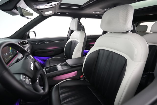 2024 Kia EV9 — photo 3 of 24