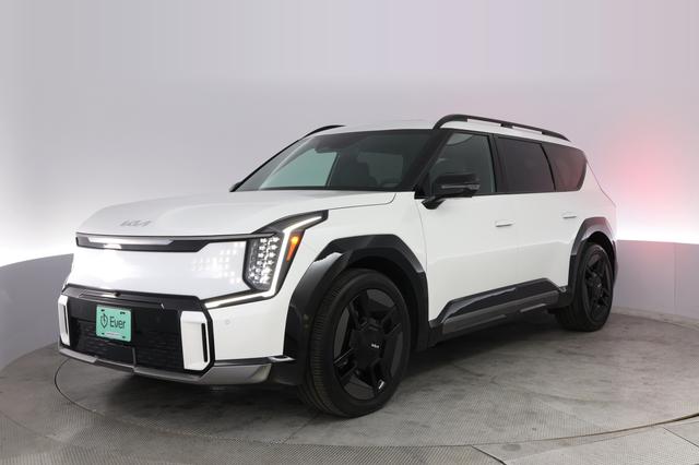 2024 Kia EV9 — VIN KNDAEFS54R6020201