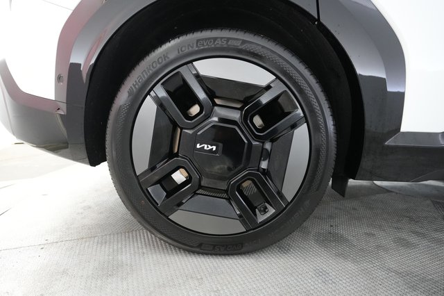 2024 Kia EV9 — photo 15 of 21