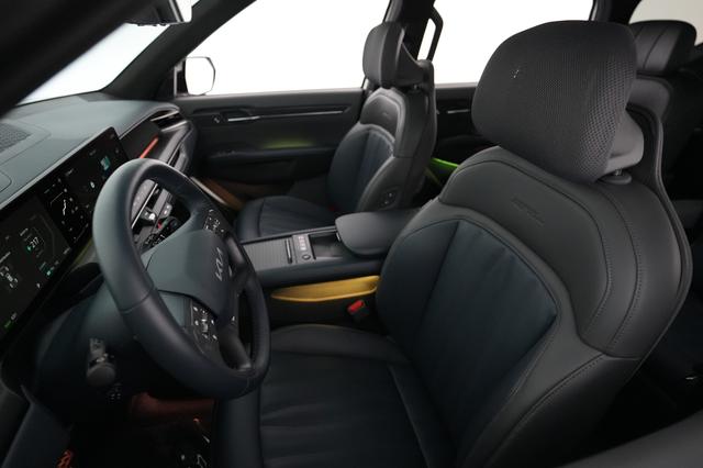 2024 Kia EV9 — photo 3 of 21