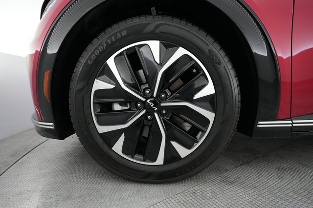 2024 Kia EV6 — photo 15 of 24