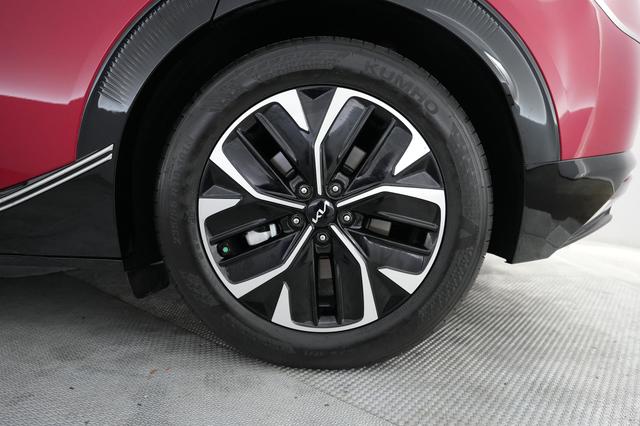 2024 Kia EV6 — photo 7 of 24