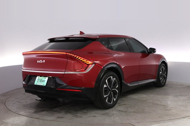 2024 Kia EV6 — photo 2 of 24
