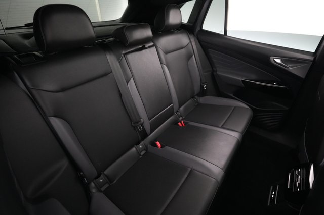 2023 Volkswagen ID.4 — photo 4 of 23