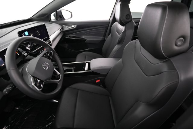 2023 Volkswagen ID.4 — photo 3 of 23