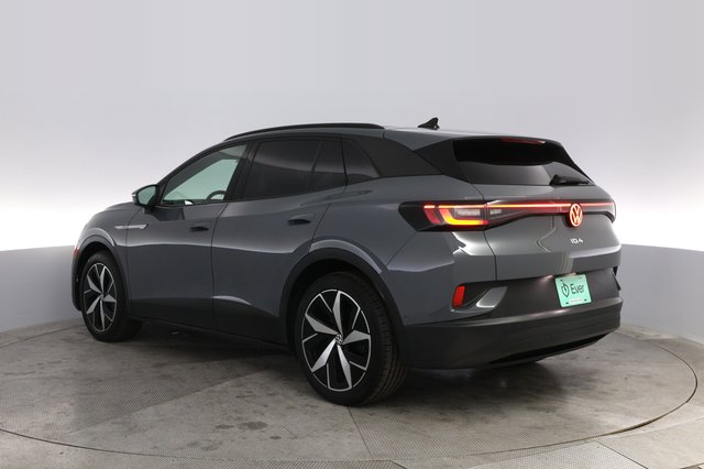 2023 Volkswagen ID.4 — photo 13 of 23