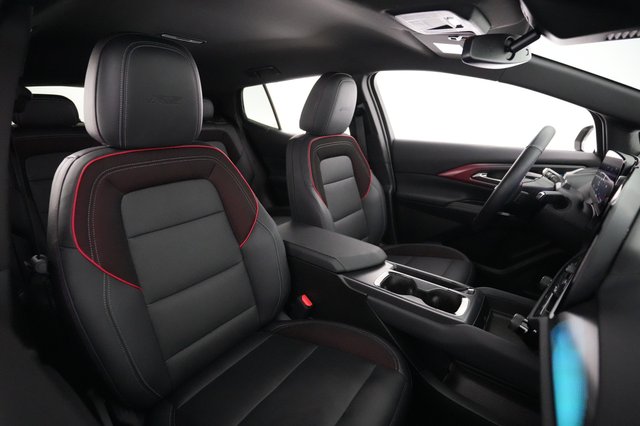 2024 Chevrolet Equinox EV — photo 18 of 20