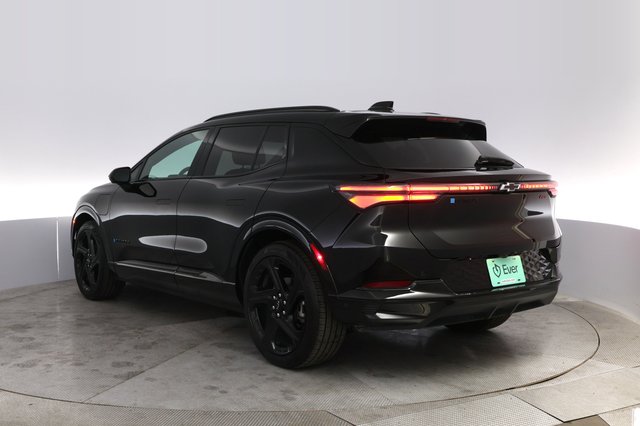 2024 Chevrolet Equinox EV — photo 13 of 20