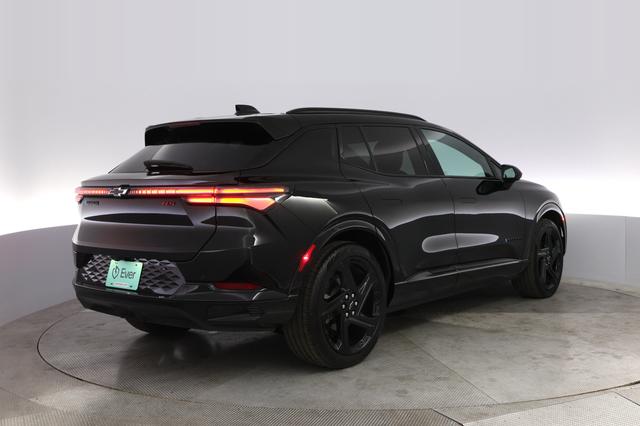 2024 Chevrolet Equinox EV — photo 2 of 20