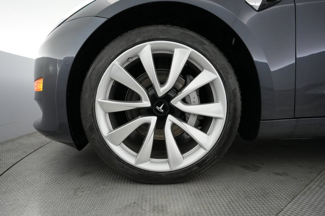 2019 Tesla Model 3 — photo 7 of 26