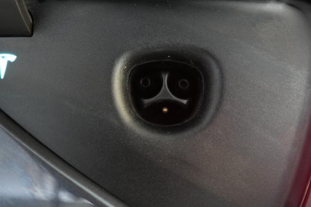 2019 Tesla Model 3 — photo 8 of 26