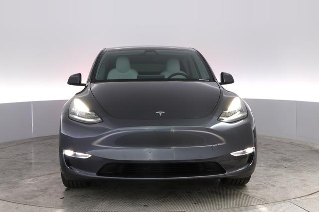 2022 Tesla Model Y — photo 9 of 21