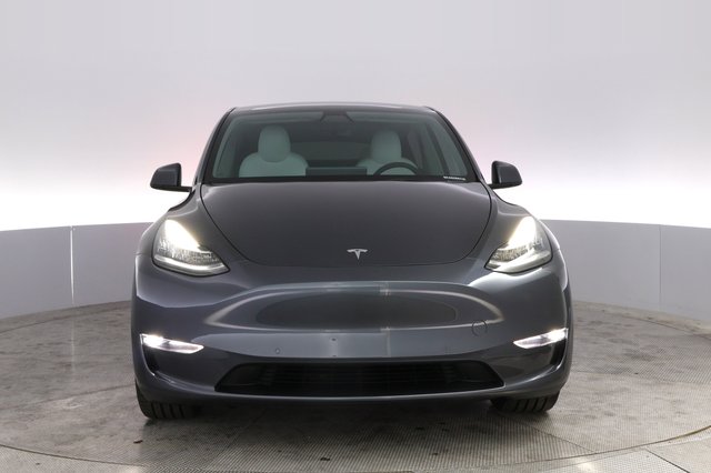 2022 Tesla Model Y — photo 9 of 21
