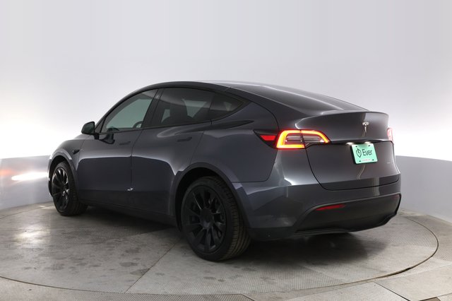 2022 Tesla Model Y — photo 13 of 21