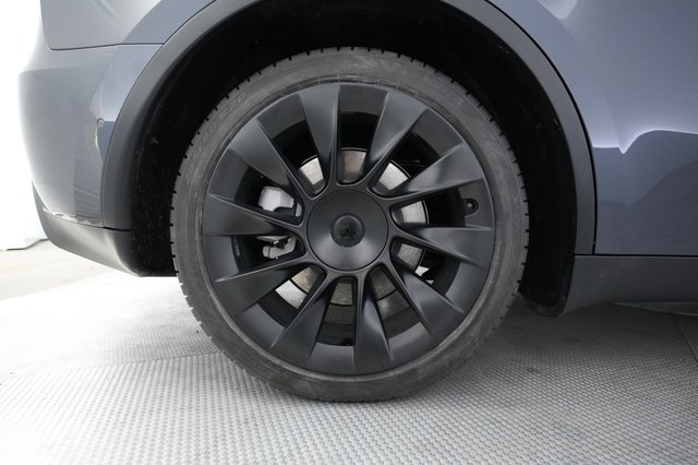 2022 Tesla Model Y — photo 15 of 21