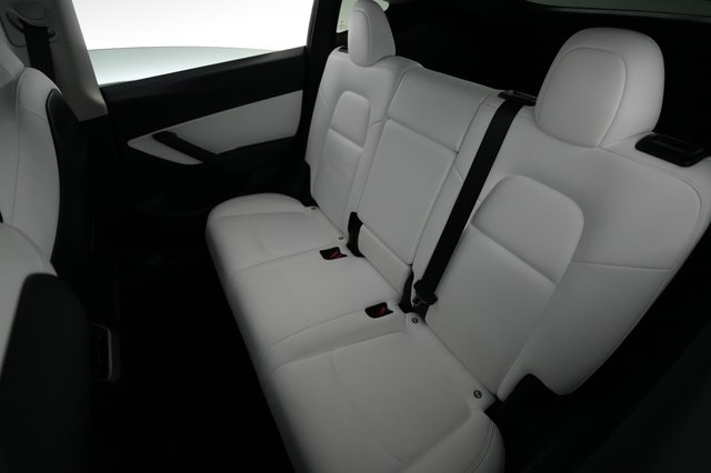 2022 Tesla Model Y — photo 19 of 21