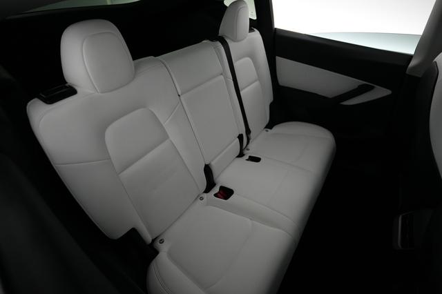2022 Tesla Model Y — photo 4 of 21