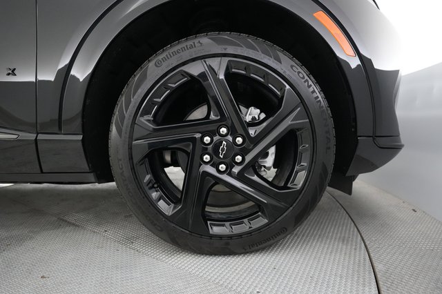 2024 Chevrolet Equinox EV — photo 15 of 20