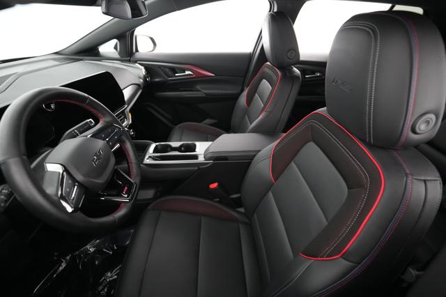 2024 Chevrolet Equinox EV — photo 3 of 20