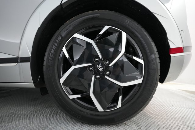 2024 Hyundai IONIQ 5 — photo 15 of 23