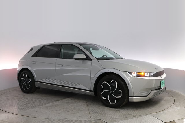 2024 Hyundai IONIQ 5 — photo 11 of 23