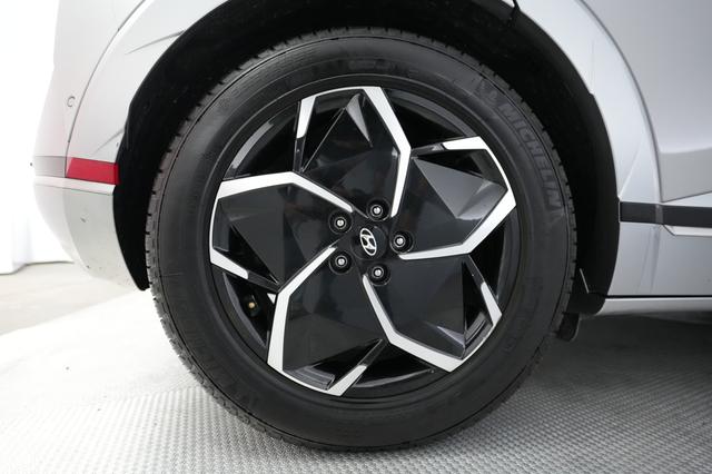 2024 Hyundai IONIQ 5 — photo 7 of 23