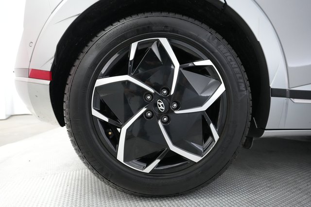 2024 Hyundai IONIQ 5 — photo 7 of 23