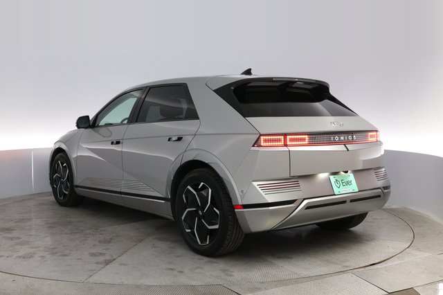 2024 Hyundai IONIQ 5 — photo 13 of 23