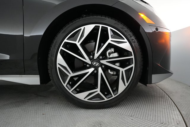 2024 Hyundai IONIQ 6 — photo 17 of 22