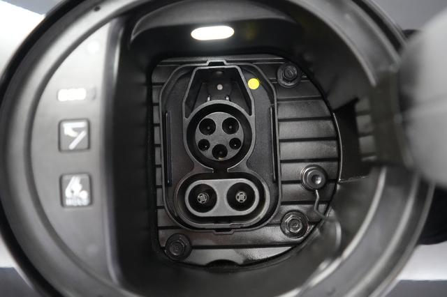 2024 Hyundai IONIQ 6 — photo 8 of 22