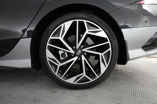2024 Hyundai IONIQ 6 — photo 7 of 22