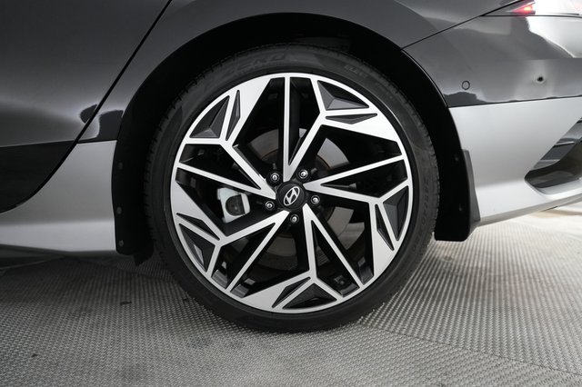2024 Hyundai IONIQ 6 — photo 7 of 22