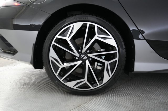 2024 Hyundai IONIQ 6 — photo 16 of 22