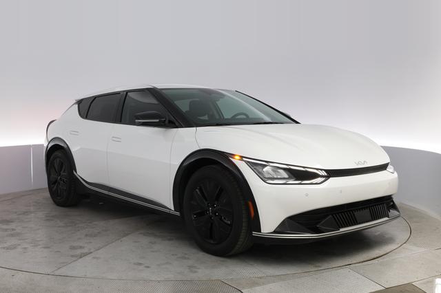 2024 Kia EV6 — photo 10 of 21